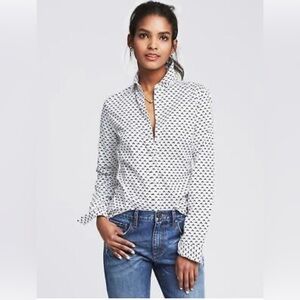 Banana Republic Fitted Non-Iron Boomerang Long Sleeve Shirt